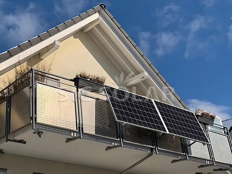 Supports de balcon de panneau solaire à la maison de 1KW en Italie