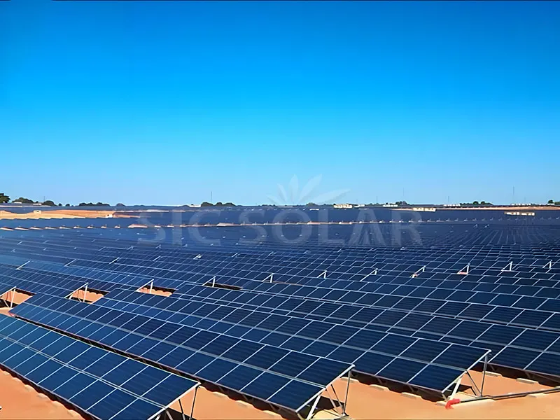 Système solaire au sol commercial de type W au Chili