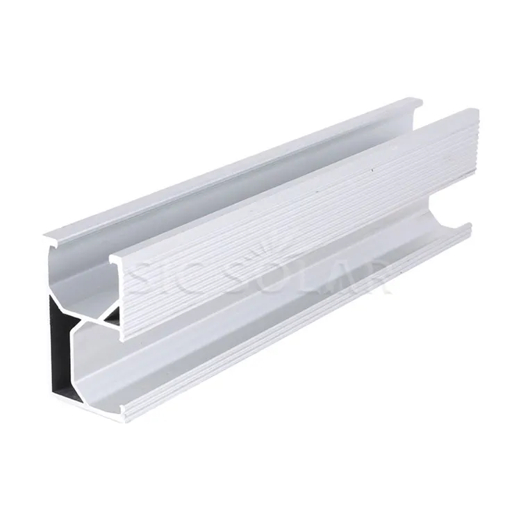 Rail de montage pour panneau solaire